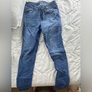 OLD NAVY ROCKSTAR JEANS SIZE 4
